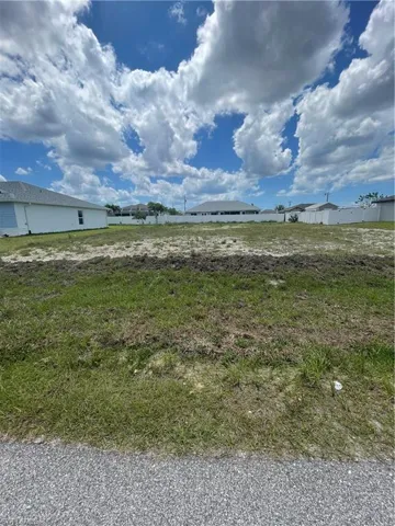 526 Nw 7th Ave, Cape Coral, Florida 33993