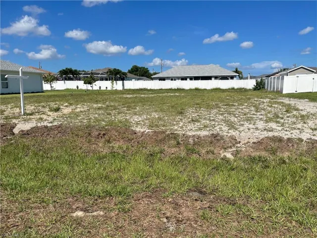 526 Nw 7th Ave, Cape Coral, Florida 33993