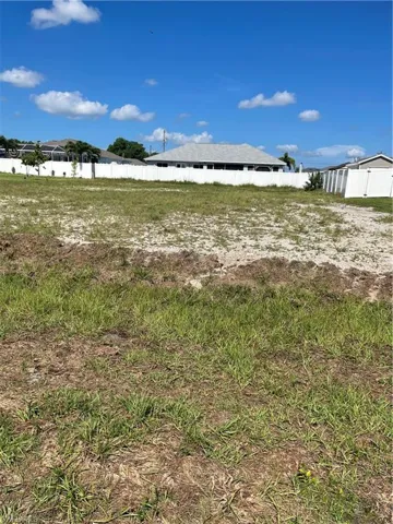 526 Nw 7th Ave, Cape Coral, Florida 33993