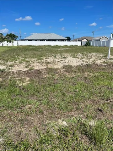 526 Nw 7th Ave, Cape Coral, Florida 33993