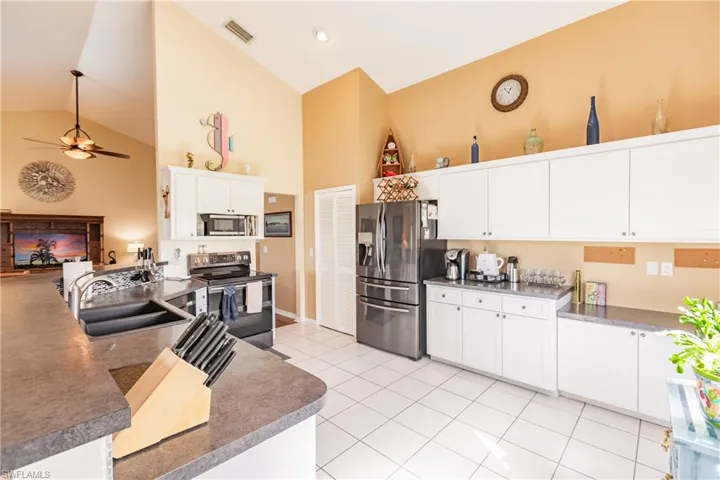 128 NW 13th  PL, Cape Coral, FL 33993