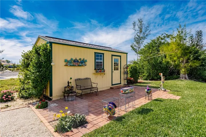 128 NW 13th  PL, Cape Coral, FL 33993