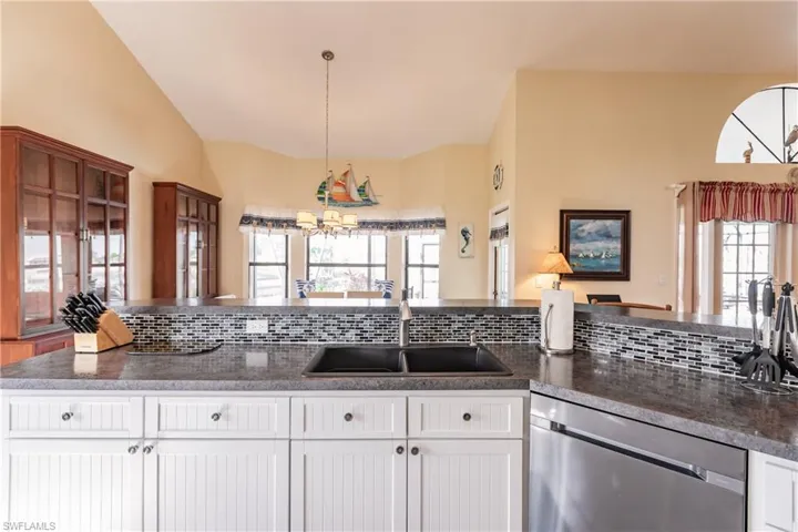 128 NW 13th  PL, Cape Coral, FL 33993
