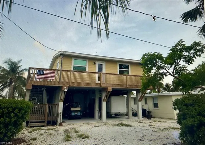 Photo of home prior to Hurricane Ian that was on the existing foundation.