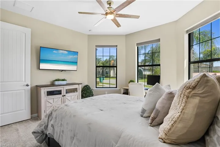2077 Hamlin St, Naples, Florida 34120