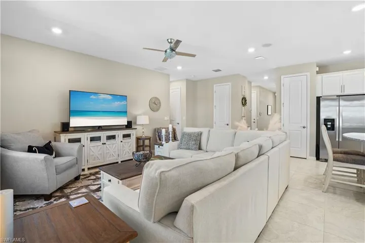 2077 Hamlin St, Naples, Florida 34120