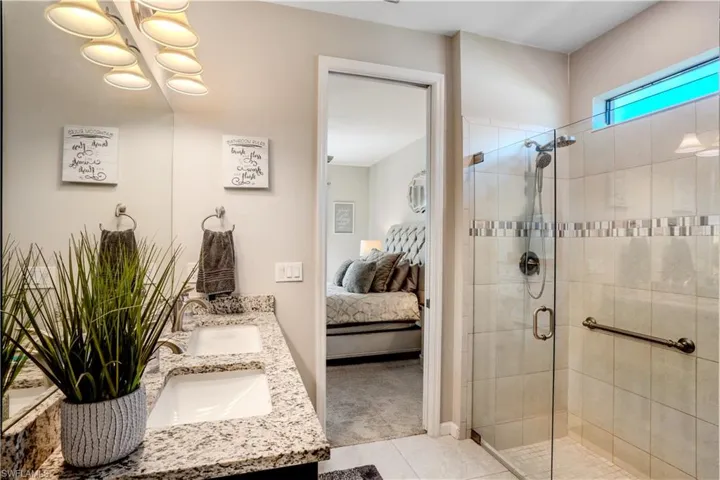 2077 Hamlin St, Naples, Florida 34120