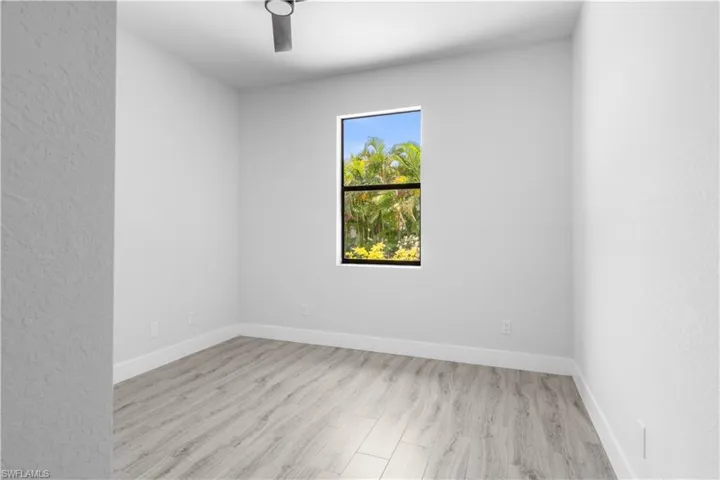 2208 Sw 12th Ln, Cape Coral, Florida 33991