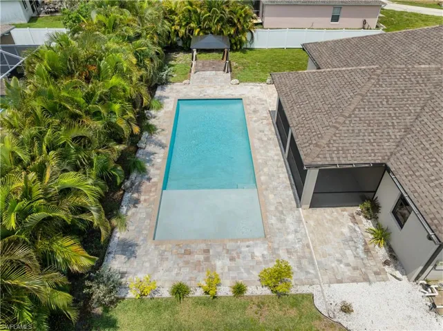 2208 Sw 12th Ln, Cape Coral, Florida 33991