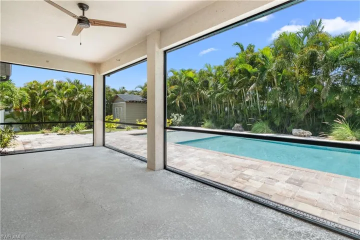2208 Sw 12th Ln, Cape Coral, Florida 33991