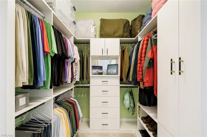 Second Primary Walk In Closets w Built Ins