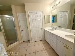 Dual Sink in Master Suite