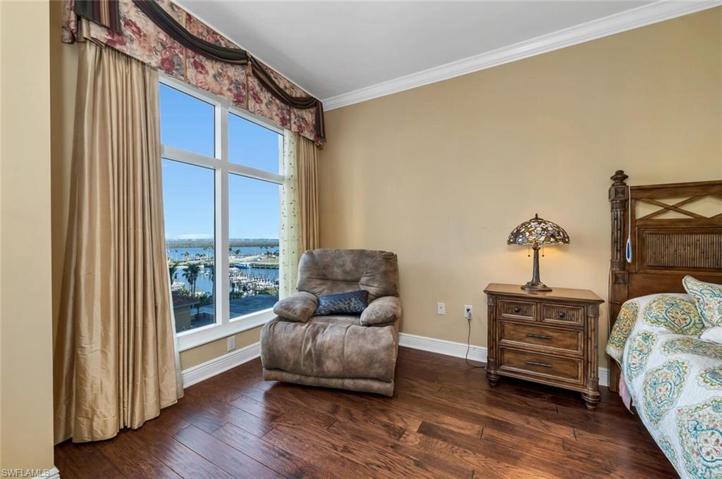 master sitting area