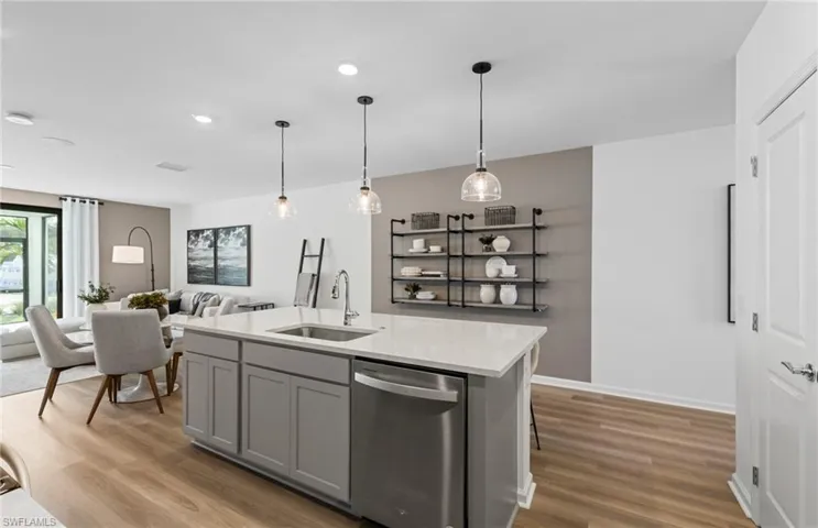 Interior photos are of a staged model home. Illustration purposes only. Options may vary.