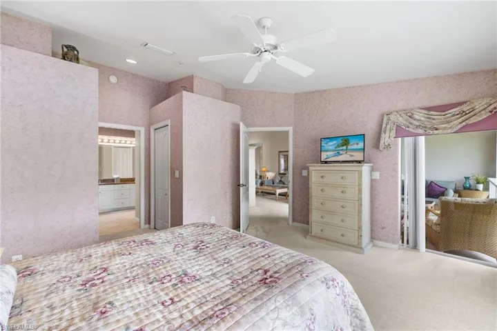 8067  Queen Palm  LN, Fort Myers, FL 33966