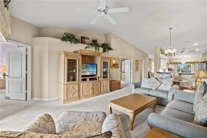 8067  Queen Palm  LN, Fort Myers, FL 33966