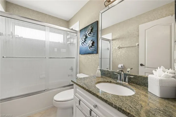 8067  Queen Palm  LN, Fort Myers, FL 33966