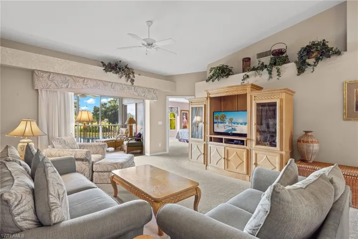 8067  Queen Palm  LN, Fort Myers, FL 33966