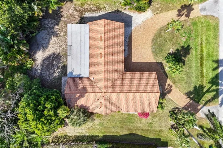 Aerial view of property and surrounding area