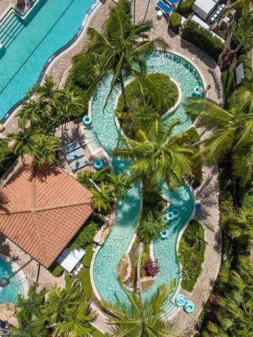 Naples Bay Club lazy river