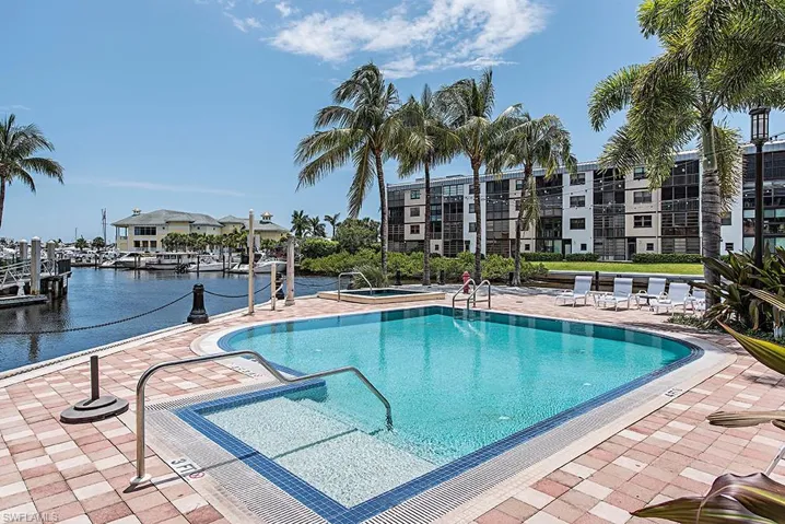 Point pool