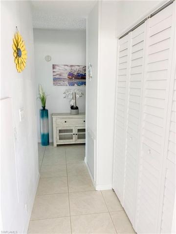 Hall entrance off Den