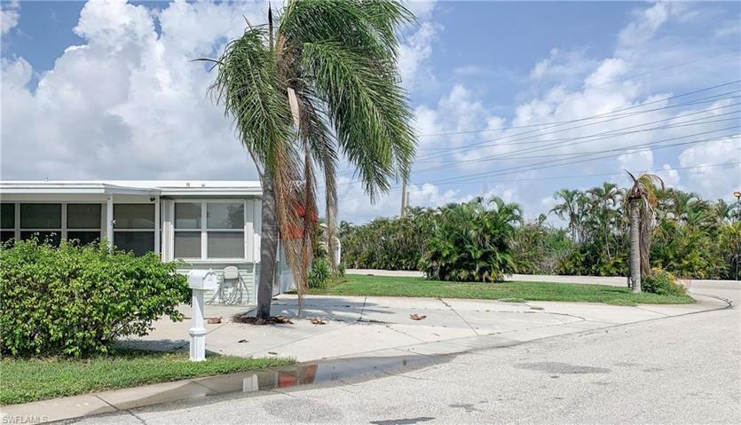 Front with large corner lot