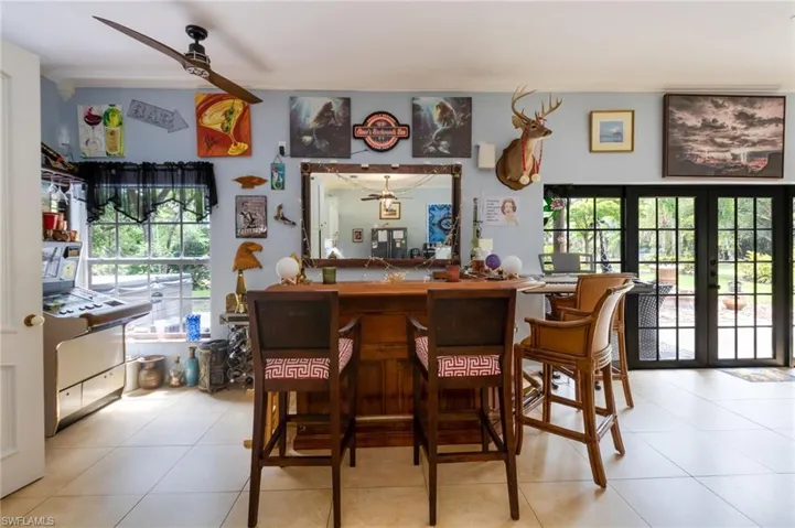 Bar/Entertainment area