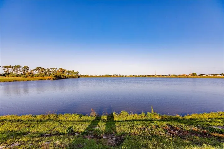 434 Spring Hill Lake Loop, Cape Coral Fl 33993