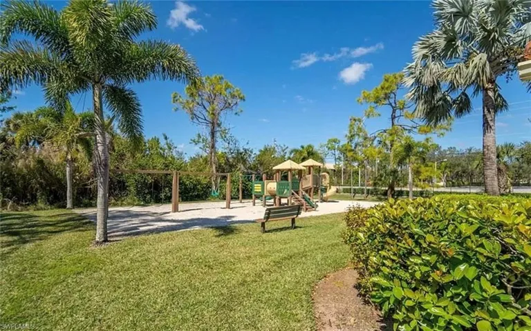 8255  Ibis Club  DR, Naples, FL 34104