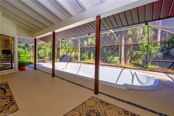5675 Golden Oaks Ln, Naples, Florida 34119
