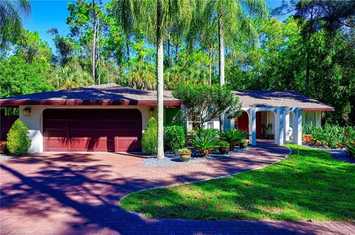 5675 Golden Oaks Ln, Naples, Florida 34119