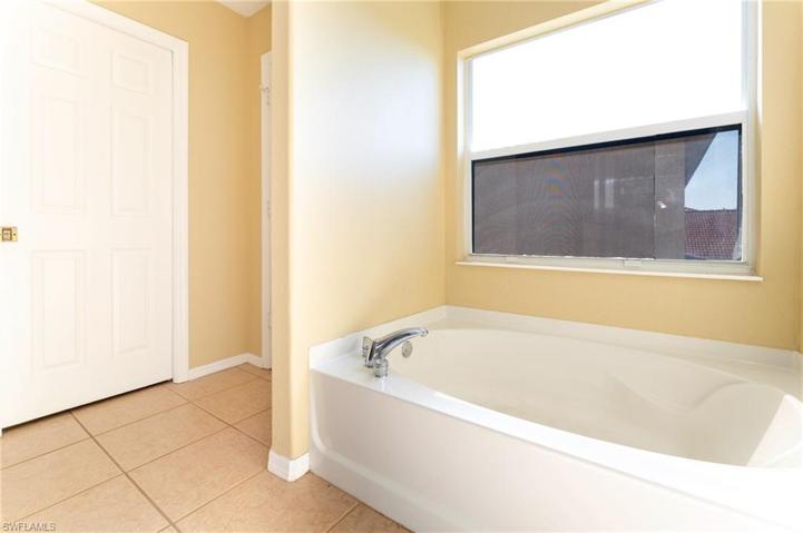 2181  Cape Heather  CIR, CAPE CORAL, FL 33991