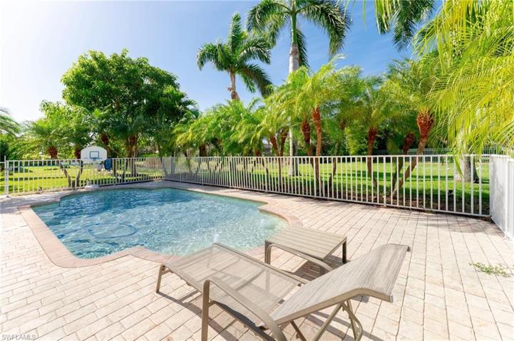 2181  Cape Heather  CIR, CAPE CORAL, FL 33991