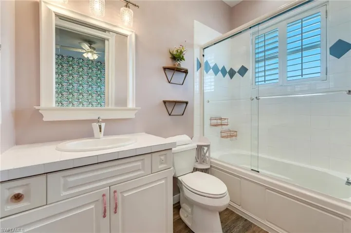 Guest en-suite #2