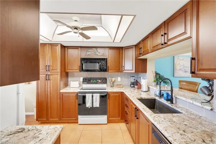 12150 Kelly Sands Way 625, Fort Myers, Florida 33908