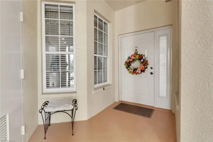 Entryway with a textured wall