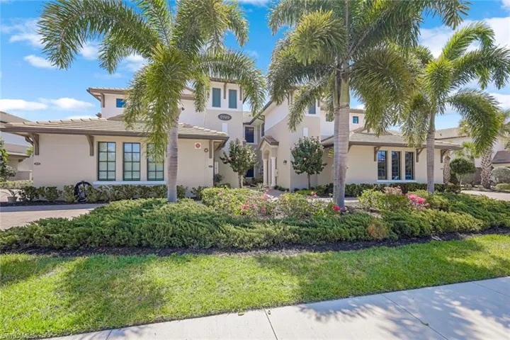 Luxury Coach Home at Lamorada Naples