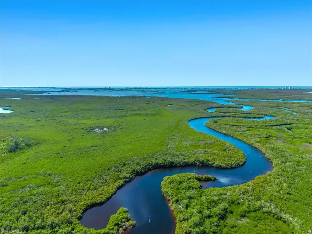 minutes to open water and the Gulf of Mexico