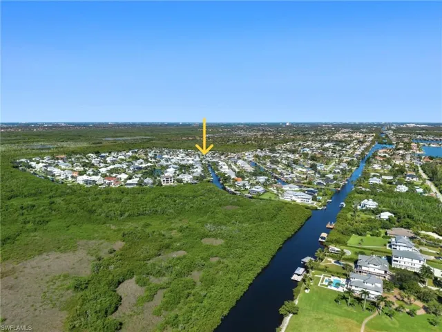 Yellow arrow is 6255 Cocos