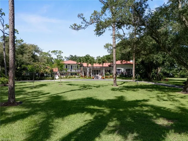 Expansive Front yard