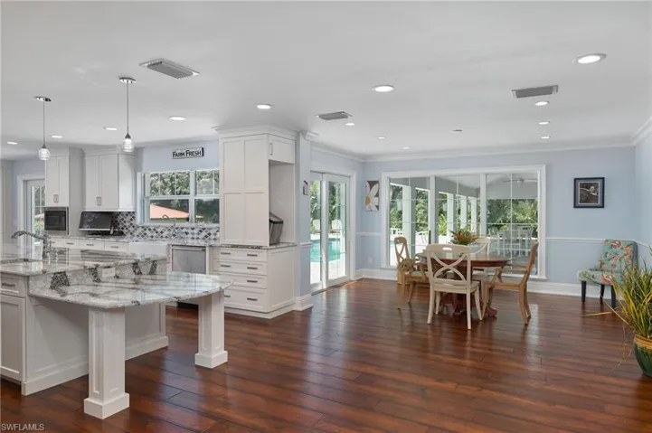 Breakfast Nook