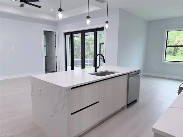 472 12th St Ne, Naples, Florida 34120
