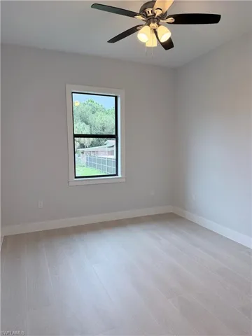 472 12th St Ne, Naples, Florida 34120