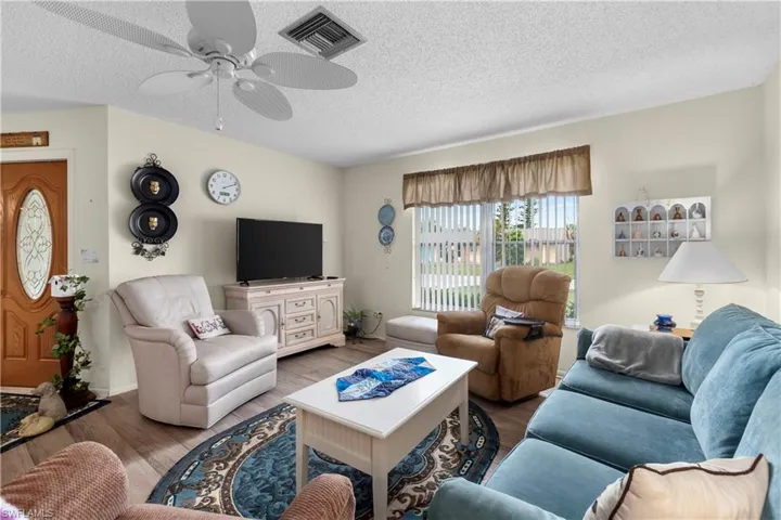 1038 SE 25th LN, CAPE CORAL FL 33904