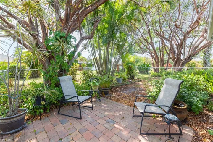 1038 SE 25th LN, CAPE CORAL FL 33904
