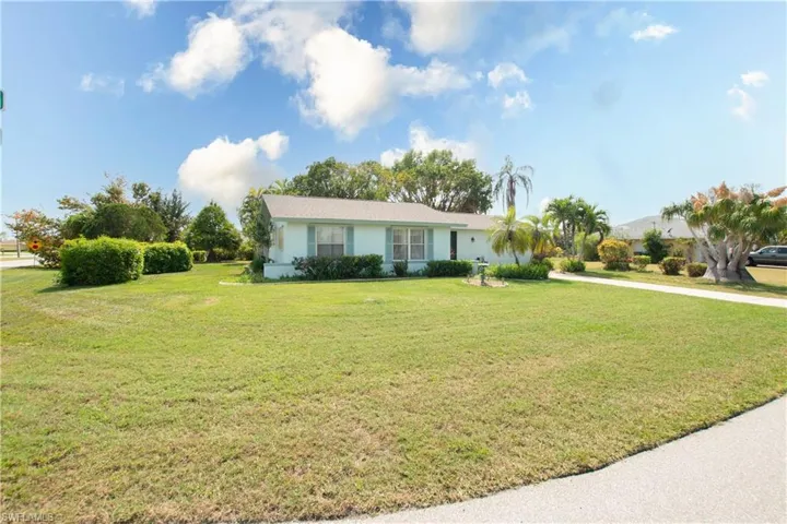 1038 SE 25th LN, CAPE CORAL FL 33904