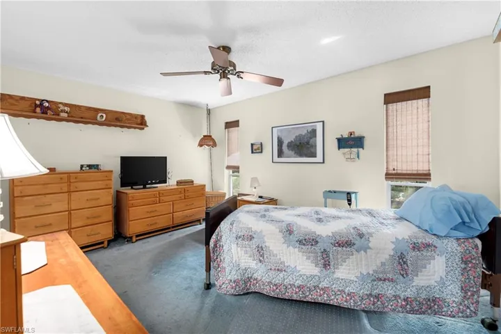 1038 SE 25th LN, CAPE CORAL FL 33904