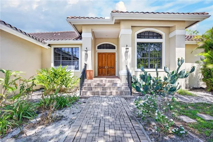 7214 Hendry Creek Dr, Fort Myers, Florida 33908