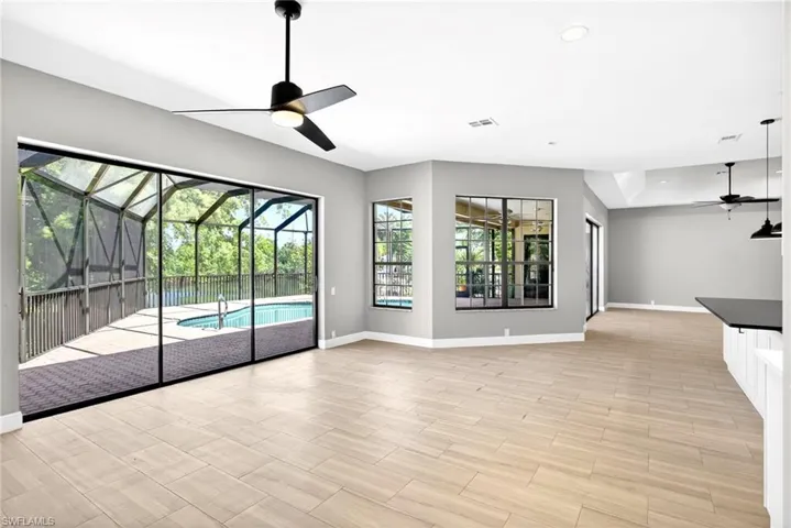 7214 Hendry Creek Dr, Fort Myers, Florida 33908